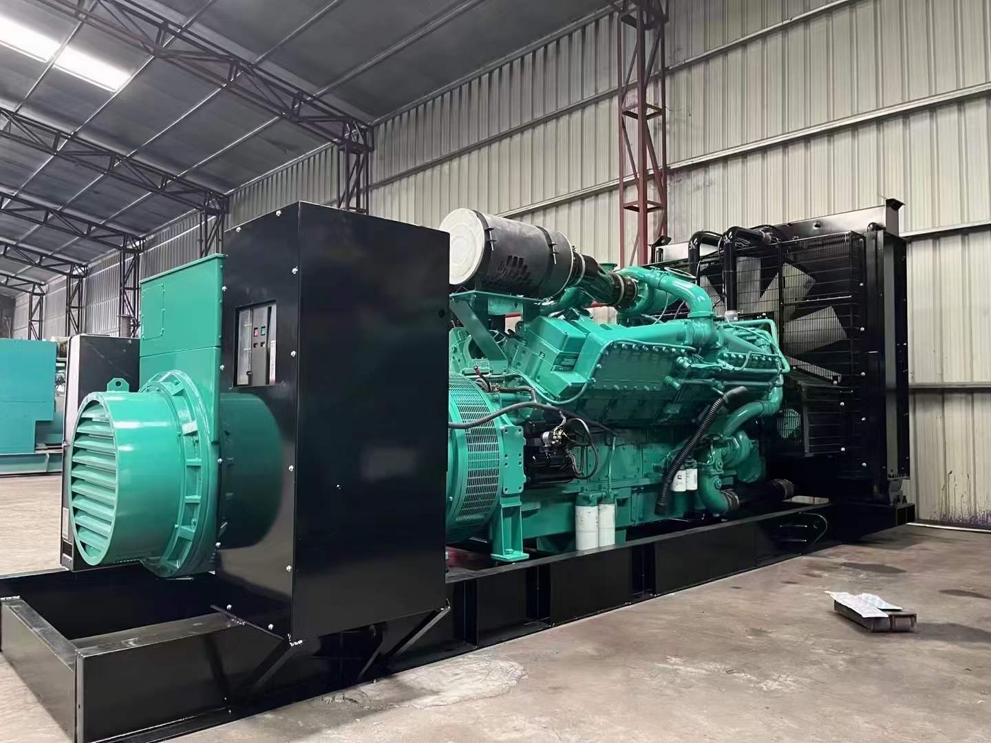 天全如何降低 800kW 柴油发电机输出电流的波动？
