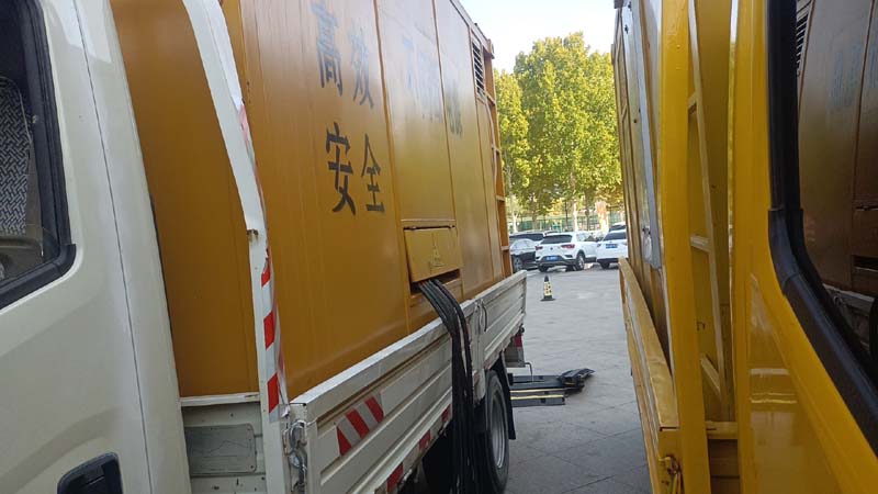 天全如何判断柴油发电机组和UPS电源的切换时间是否符合要求？